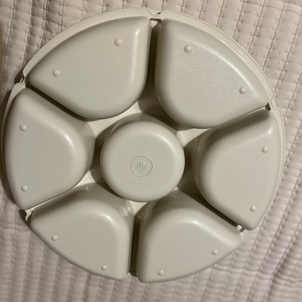Tupperware Cream Divided Serving Platter - Picture 7 of 10